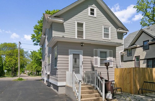 Libertyville House | Spacious Home in DT Libertyville Near Naval Base
