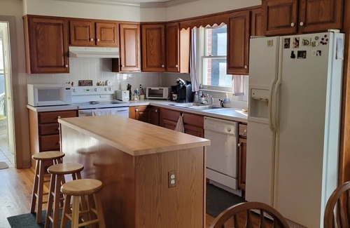 Glasgow House | Spacious home in quiet rural setting close to Blue Ridge Parkway