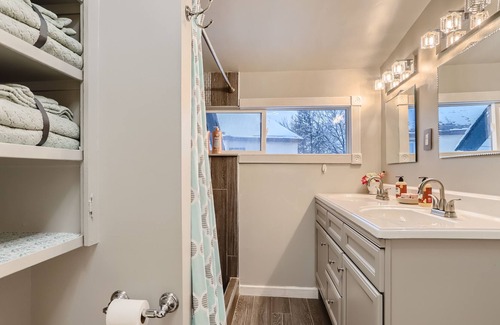 Payne - Phalen House | Spacious Home in Saint Paul near to Downtown and more!