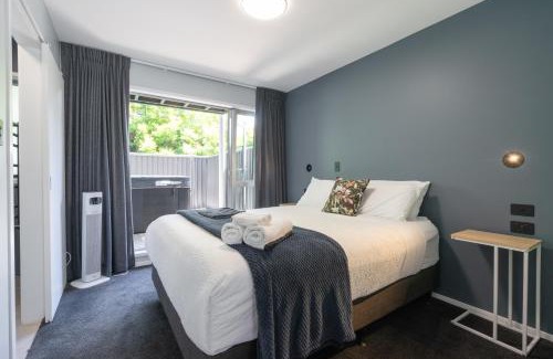 Parnell Apartment | Spacious Home Near CBD SPA Pool Parking 3BR