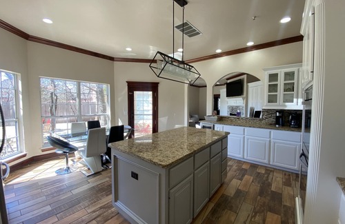 Edmond House | Spacious home near I-35 in Edmond