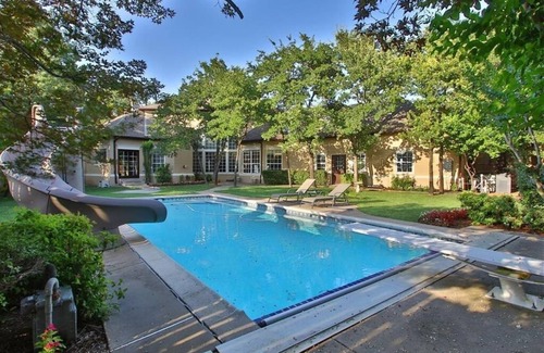 Edmond House | Spacious home near I-35 in Edmond