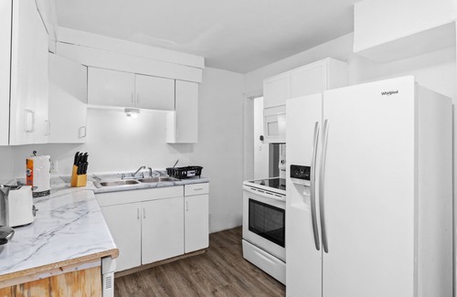 Detroit House | Spacious Home Newly Renovated Ideal for Long-Time Stays