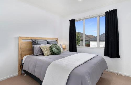 Tauranga House | Spacious home on landing drive
