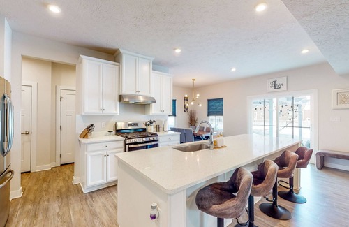 Plainfield House | Spacious home outside Indianapolis with office, full kitchen, patio, W/D & AC