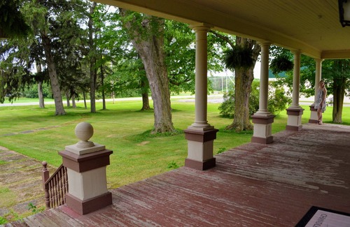 Madrid House | Spacious home, perfect location close to universities and the St Lawrence River