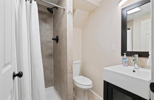 Monroe Apartment | Spacious Home Pool Hot Tub, Mins to Parks