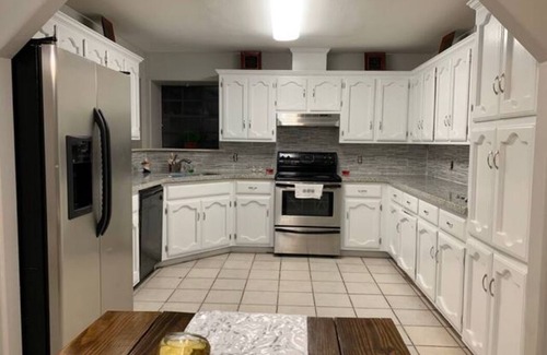McCook House | Spacious Home w/backyard retreat. Enjoy your stay with all the amenities incl.