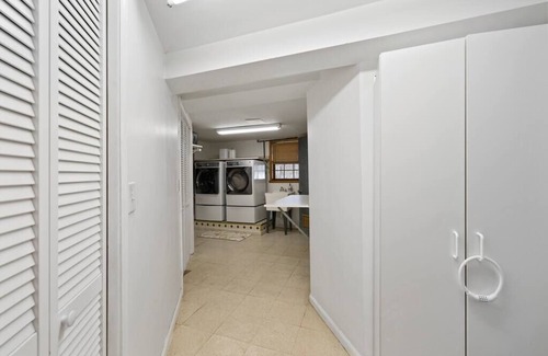 Monroe House | Spacious Home w/Pool/Hot Tub, Mins to Parks/Skiing
