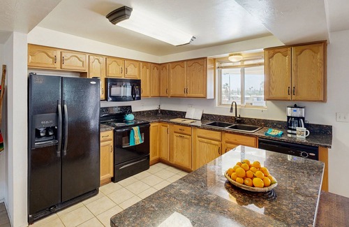 Tucson House | Spacious home w/private pool & optional pool heat, large yard