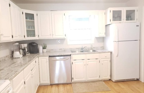 Lambton Shores House | Spacious home with great beach access