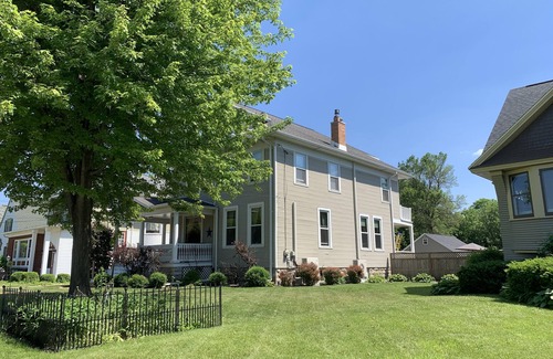 Oshkosh House | Spacious home with extras for your Air Venture week! Sleeps up to 10.