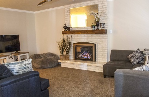 Riverdale House | Spacious Home With Great View