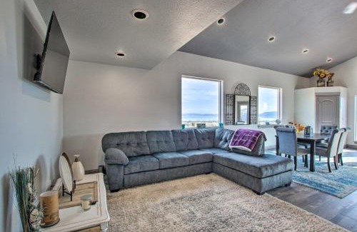Sweetwater House | Spacious Home with Mtn Views 2 Mi to Bear Lake!