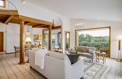 Wonderland Lake House | Spacious Home with Stunning Mountain Views, 10-min to Downtown