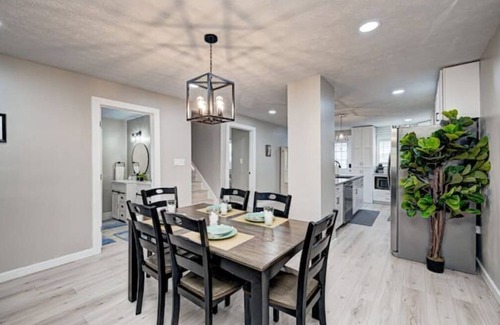 Fountain Square House | Spacious home with a Hot Tub- Updated 3 bed!