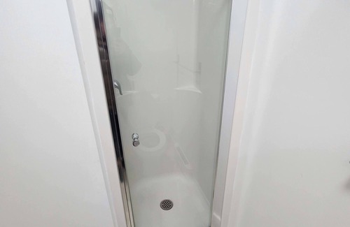 Quartier des Spectacles Hotel | Spacious hotel room AAA location, sleep 2
