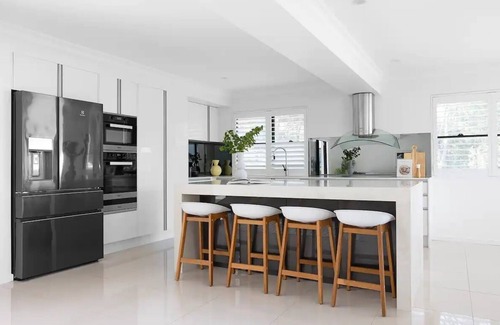 Burbank House | Spacious House for Family & Friends
