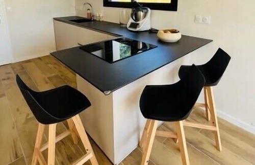 Le Tour-du-Parc House | Spacious house close to the sea