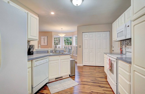 North Beach House | Spacious house, great deck & grill, close to boardwalk, shops, and restaurants.