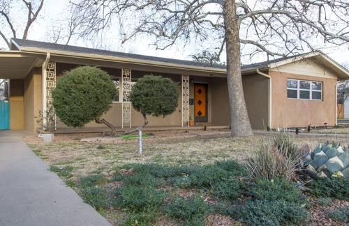 Alpine House | Spacious house in Central Alpine, TX
