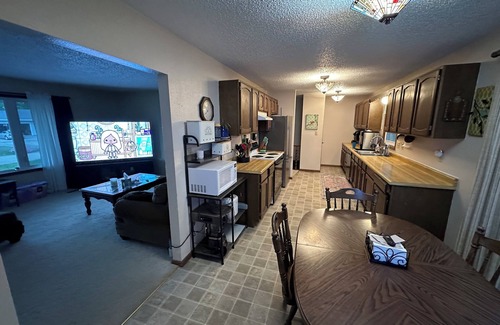 Manvel House | Spacious house in Manvel ND just 10 minutes north from Grand Forks!