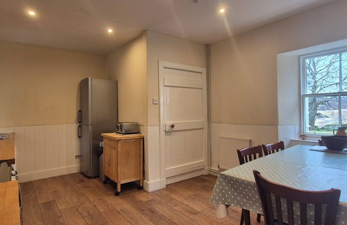 Strathdon House | Spacious House in the Cairngorm National Park. Walking/Cycling/Skiing/Castles