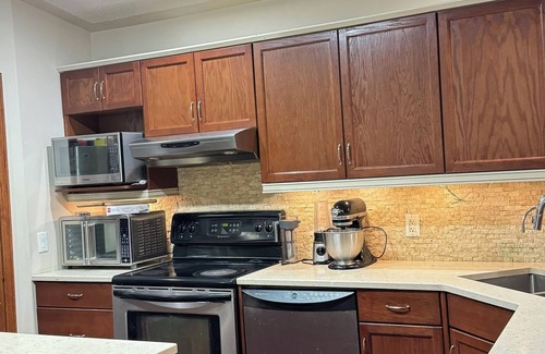 Fort Gary House | Spacious House in Winnipegn5 bads 3 rooms 10 guests