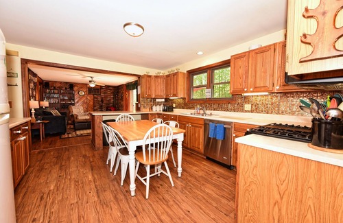 North Conway House | Spacious House Near Echo Lake, Close to Diana's Bath & N. Conway
