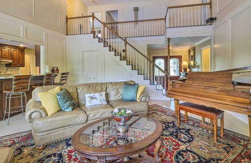 Clear Lake City House | Spacious Houston Home, Day Trip to Galveston!