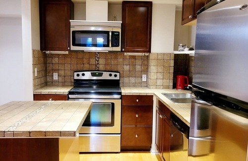 Lisgar Apartment | Spacious Independent Unit with Separate Entrance