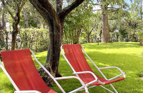 Colombare Apartment | Spacious JOLLY three-room apartment equipped with all comforts, with garden and terrace.