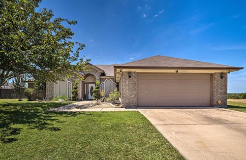 Killeen House | Spacious Killeen Home w/Large Yard & Patio!