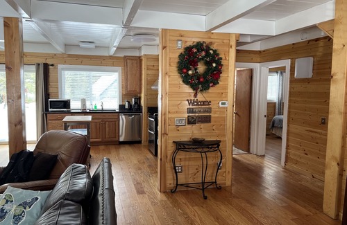 North Upper Truckee House | Spacious knotty pine wood house, 5bedrooms, 2.5 Baths, Sleep 10 people