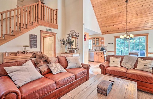 Lake Arrowhead House | Spacious Lake Arrowhead Home with Putting Green
