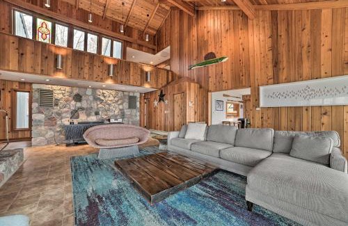Lake Leelanau House | Spacious Lake Leelanau Home on Lake Michigan!