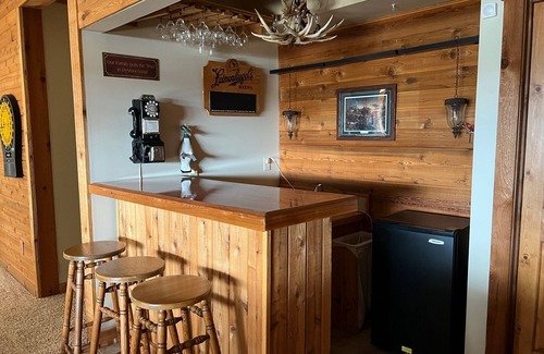 Grantsburg Cabin | Spacious lakefront cabin, perfect for your family get-a-way