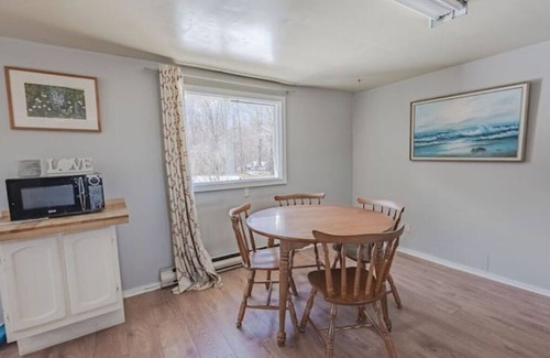 Frontenac Cabin | Spacious Lakefront Loft