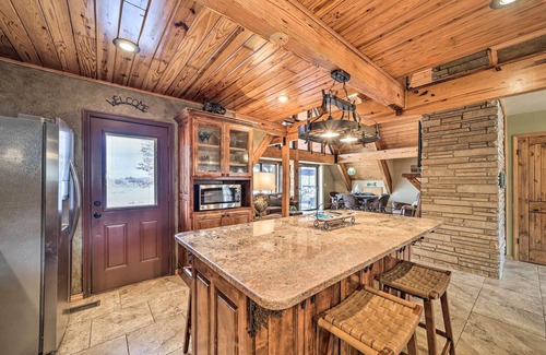 Hoyt Cabin | Spacious Lakeside Getaway w/Fire Pit
