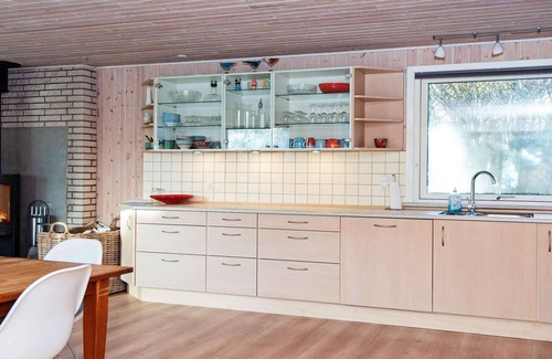 Ansager House | Spacious Lakeside Retreat