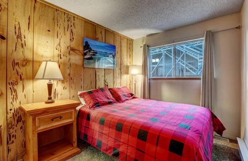 Tahoe Village Apartment | Spacious Lakeview Heavenly Mountain Escape!
