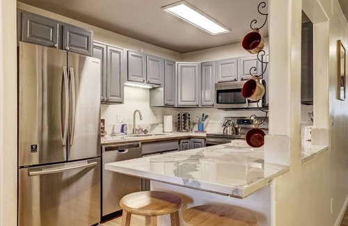 Tahoe Village Apartment | Spacious Lakeview Heavenly Mountain Escape!