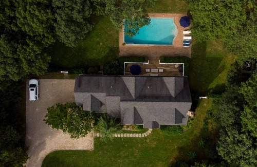 East Hampton House | Spacious Living Areas, Close to East Hampton Village and Beaches