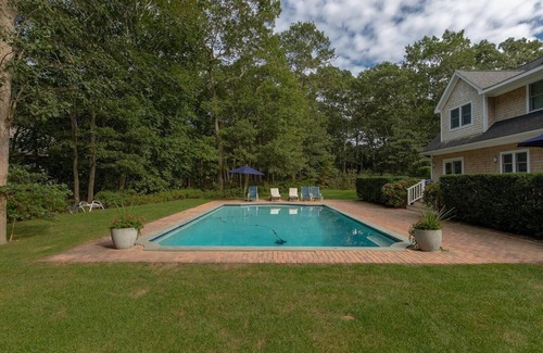 East Hampton House | Spacious Living Areas, Close to East Hampton Village and Beaches