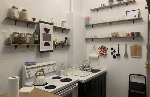 Downtown Toronto Apartment | Spacious loft apartment in trendy Corktown.