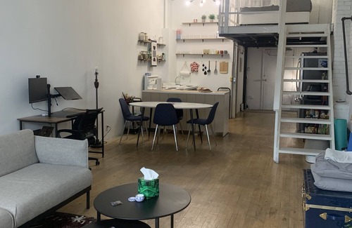 Downtown Toronto Apartment | Spacious loft apartment in trendy Corktown.