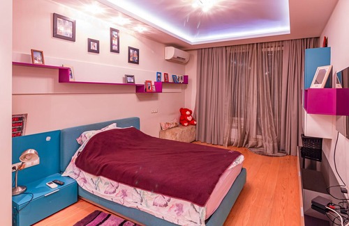Studentski Grad Apartment | Spacious Lovely 3-Bed Apartment with big balcony