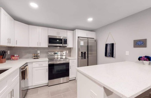 Dupont House | Spacious Lower Unit Updated Two King Beds in Denver