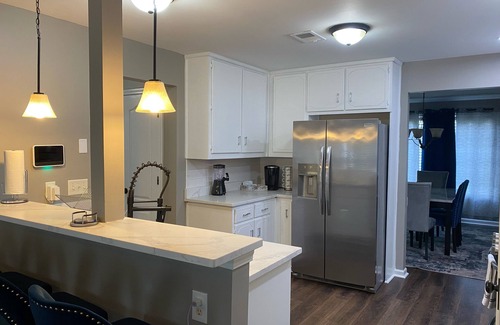 Stockbridge House | Spacious/Luxe 5-bedroom house in quiet neighborhood