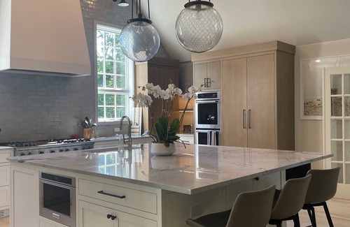 North Sea House | Spacious, luxurious 4-bedroom house with WiFi and AC in lovely Sag Harbor